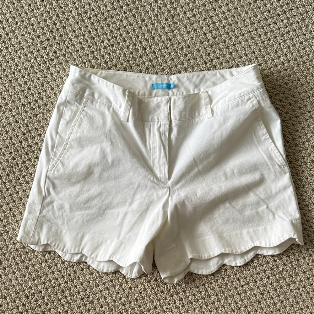 J. McLaughlin Cream Scalloped Hem High Waist Shorts